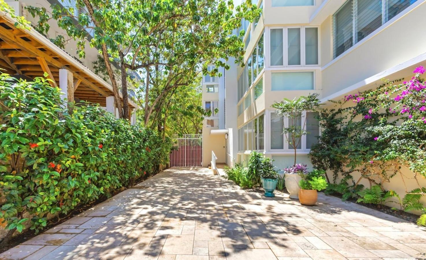 Apartmán Hidden Gem In Miramar- Power Generator- Parking San Juan Exteriér fotografie